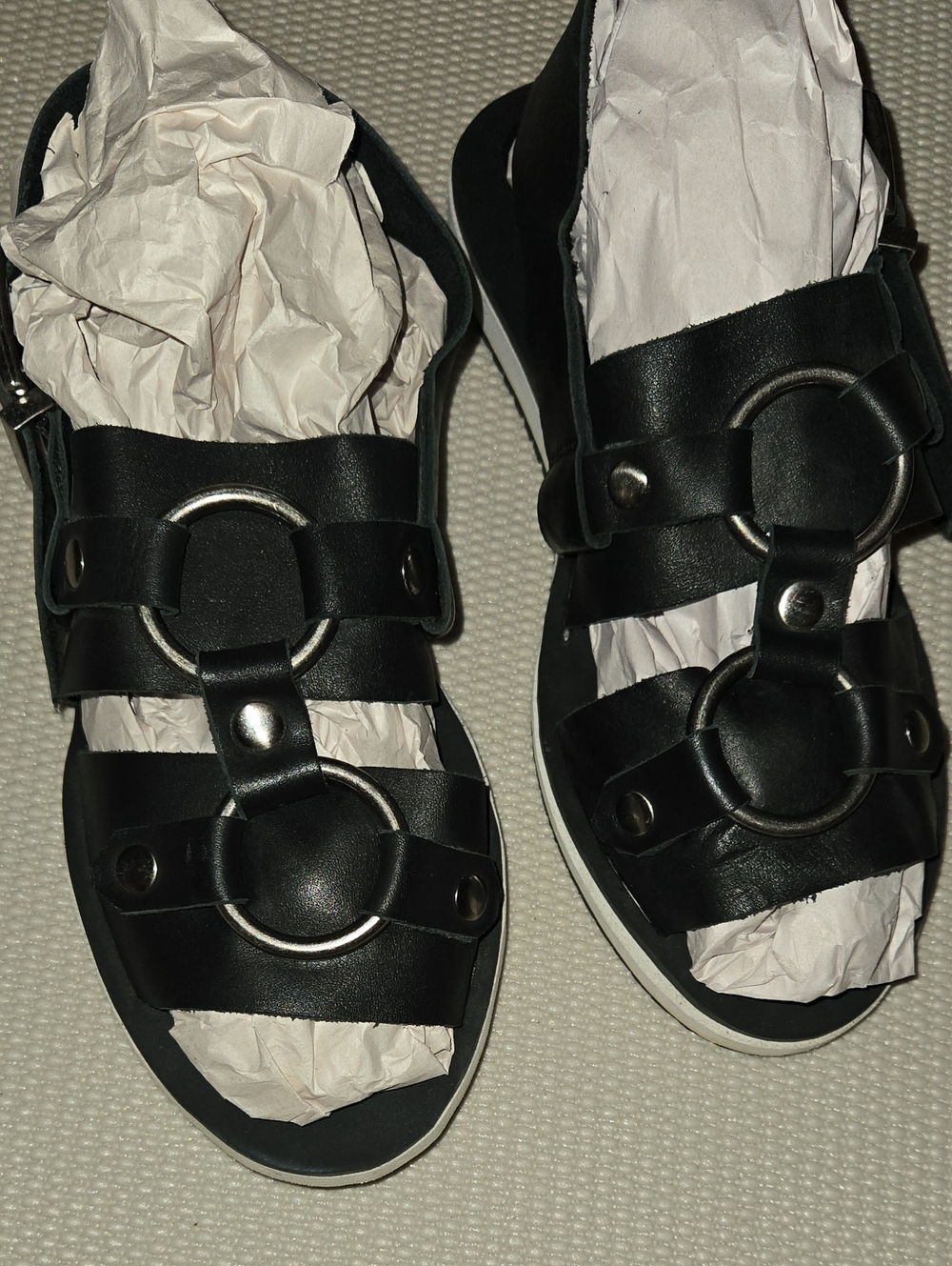 Jeffrey Campbell Black Women's Ring-Accent Platform Sandals -